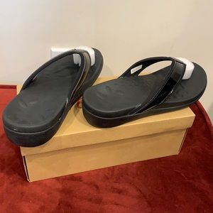 Arch support flip flops size 7! NWT
